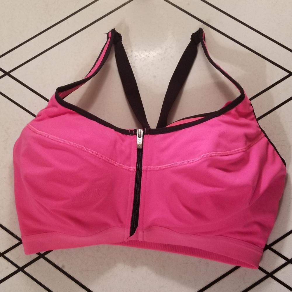 Knockout Maximum Support Front-Close Sport Bra